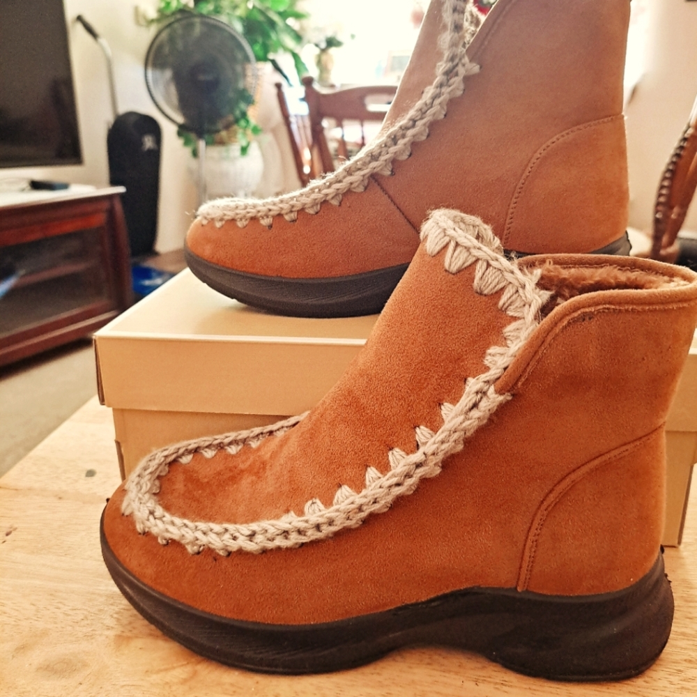 FLEXUS by SPRING STEP "TESSO" FUR LINED OVERSIZED HEAVY STITCHING ANKLE BOOTS - Picture 7 of 10